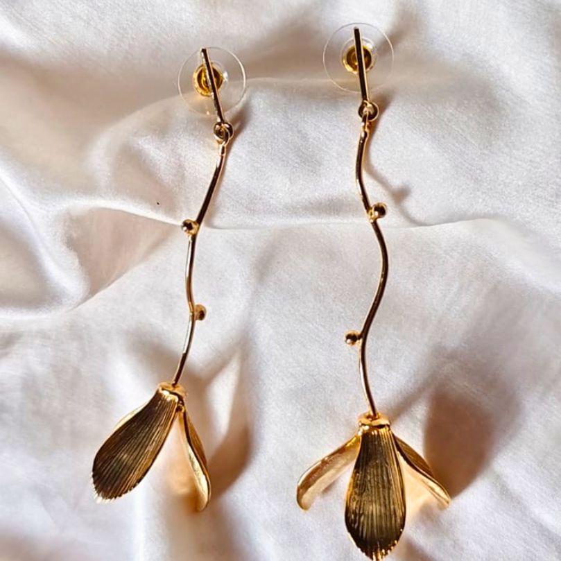 Hanging-Flower-Earrings