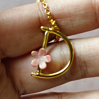 alphabet_pendant_with_pink_flower