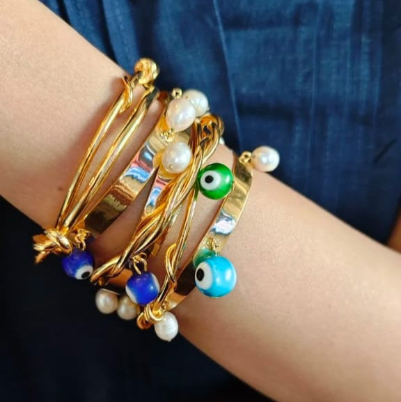 blue-evil-eye-bracelet-with-peral