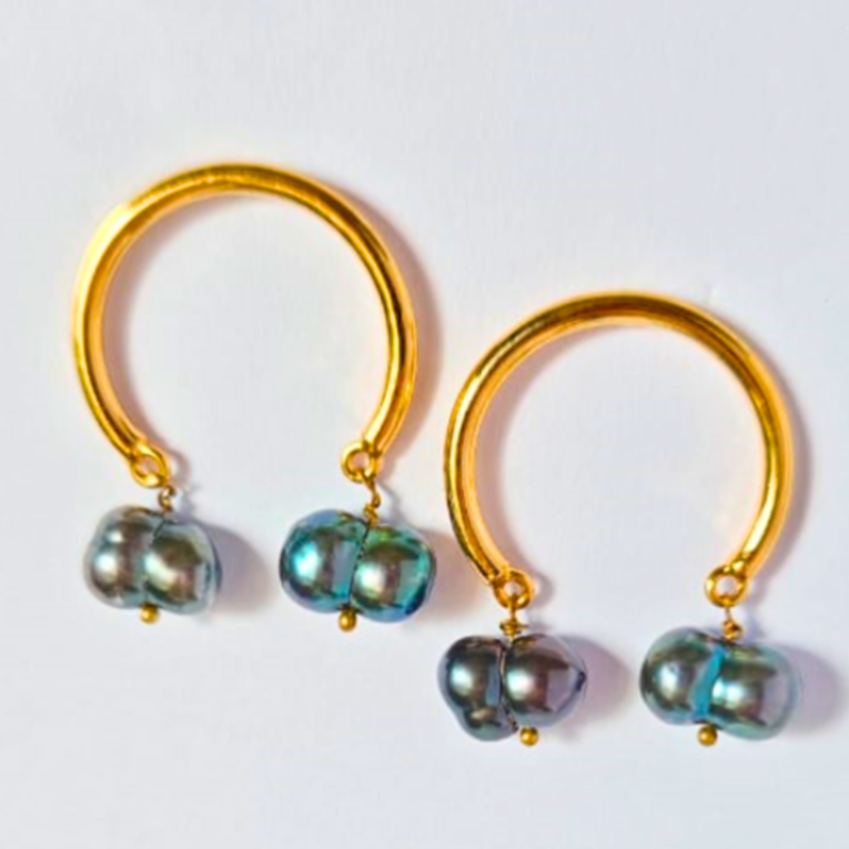 Midnight-Luna-Drape-Pearl-Earrings