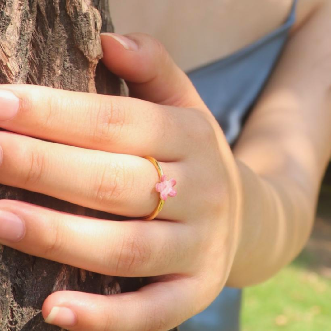 Brass pink flower ring with pink enamel and 18K rhodium gold plating