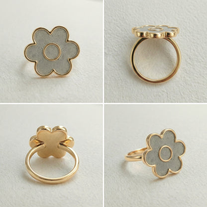 Flower-shaped rings with gold in different views
